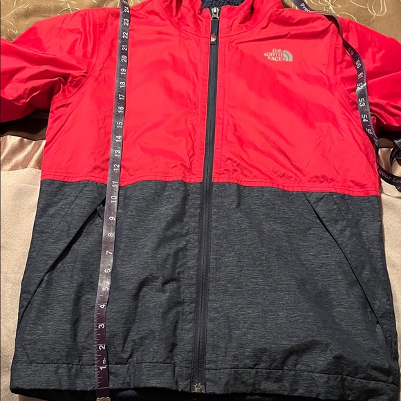 The North Face Jacket (Boy's Size: L 14/16) - Picture 9 of 13